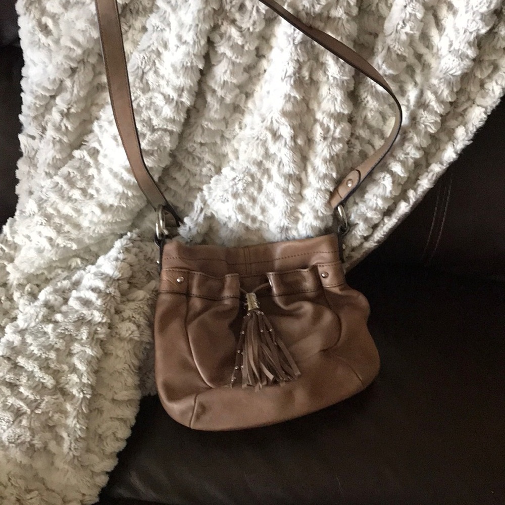 Bucket crossbody